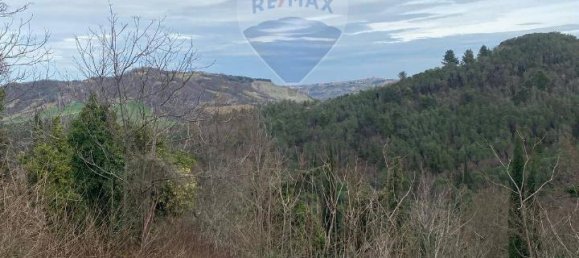 Casa de 8 divisões em Fabriano, Italy N.º 5165 4