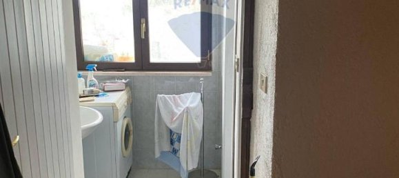 Casa de 8 divisões em Fabriano, Italy N.º 5165 10