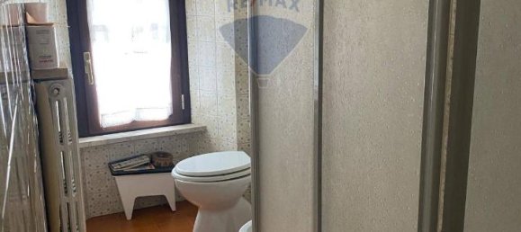 Casa de 8 divisões em Fabriano, Italy N.º 5165 14