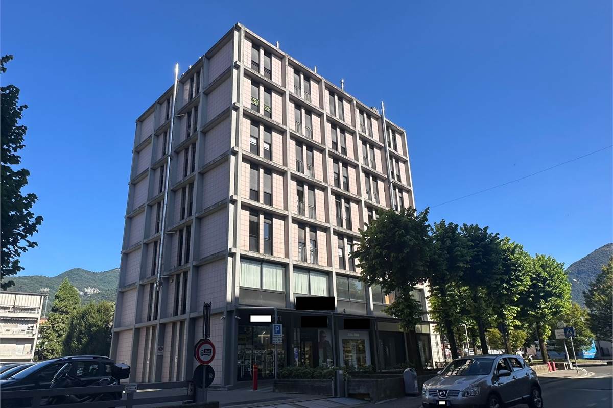 3 chambres Appartement à Erba, Italy No. 341450