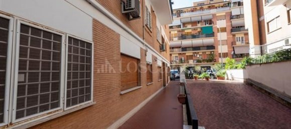 Apartamento de 3 dormitorios en Rome, Italy No. 341773 19