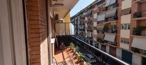 Apartamento de 3 dormitorios en Rome, Italy No. 341773 10