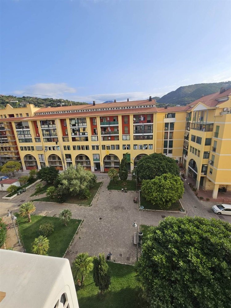 4 bedrooms Apartment in Salerno, Italy No. 363937