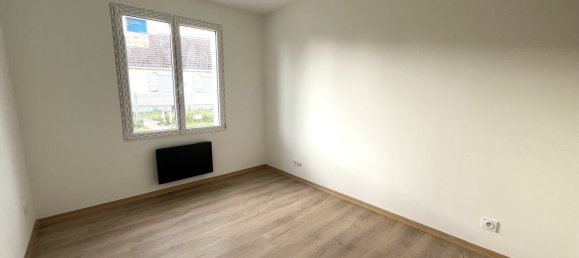 3 Schlafzimmer Haus in Checy, France, Nr. 47563 6