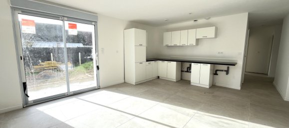 3 Schlafzimmer Haus in Checy, France, Nr. 47563 3