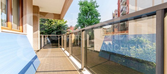 3 bedrooms Apartment in Milan, Italy No. 316362 12