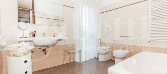 3 bedrooms Apartment in Milan, Italy No. 316362 23