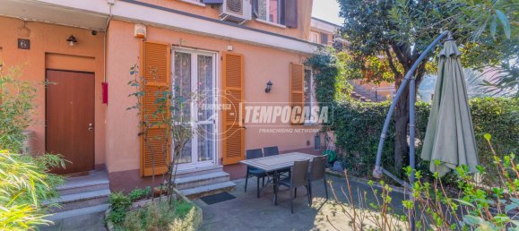 2 bedrooms Apartment in Milan, Italy No. 243997 23