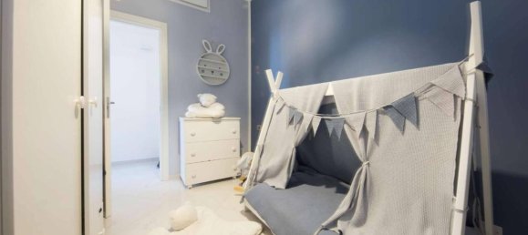 3 rooms Apartment in Genoa, Italy No. 37081 10