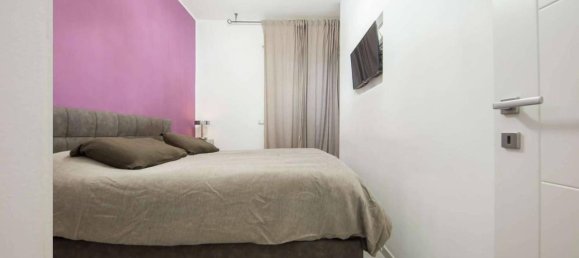 3 rooms Apartment in Genoa, Italy No. 37081 13