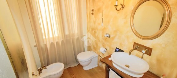 4 rooms Villa in Parma, Italy No. 15117 24