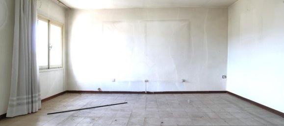 Дом с 4 комнатами в Креаццо, Италия № 170710 25