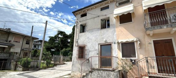 Дом с 4 комнатами в Креаццо, Италия № 170710 2