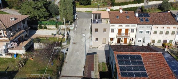 Дом с 4 комнатами в Креаццо, Италия № 170710 11