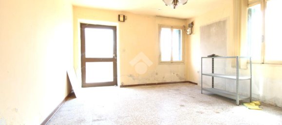 Дом с 4 комнатами в Креаццо, Италия № 170710 17