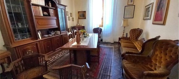 Casa de 6 divisões em Prato, Italy N.º 136362 36