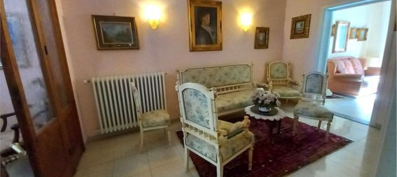 Casa de 6 divisões em Prato, Italy N.º 136362 35