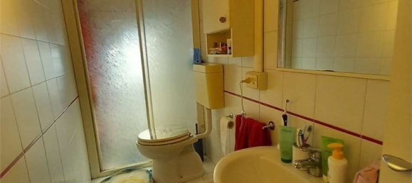 Casa de 6 divisões em Prato, Italy N.º 136362 31