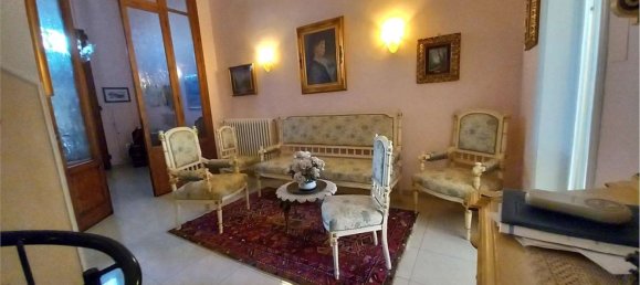 Casa de 6 divisões em Prato, Italy N.º 136362 37