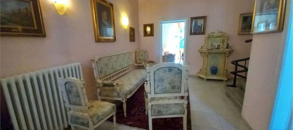 Casa de 6 divisões em Prato, Italy N.º 136362 5