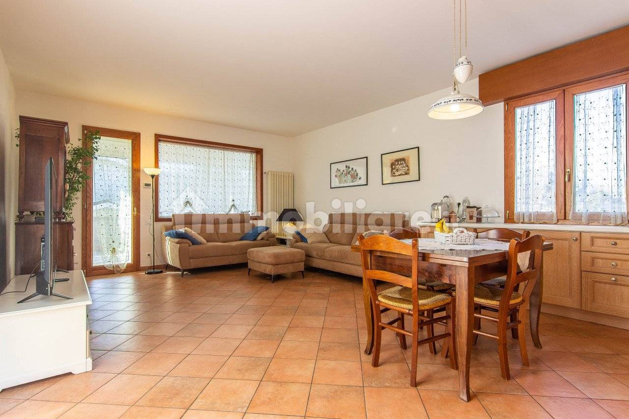 3 bedrooms Villa in Padua, Italy No. 341719