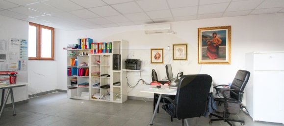  مستودع في Salerno, Italy 260متر مربع رقم 159115 4