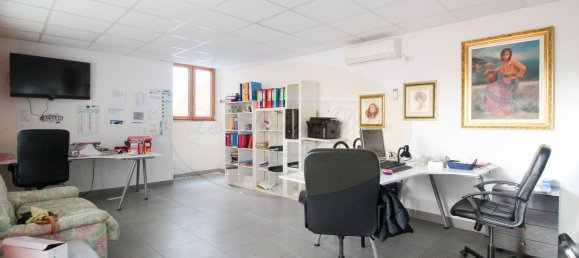  مستودع في Salerno, Italy 260متر مربع رقم 159115 5