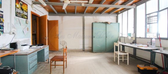  مستودع في Salerno, Italy 260متر مربع رقم 159115 2