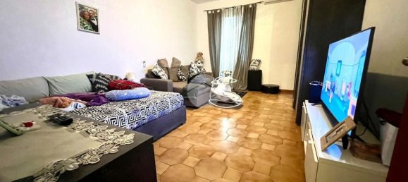 4-Zimmer Wohnung in Rome, Italy, Nr. 52504 5