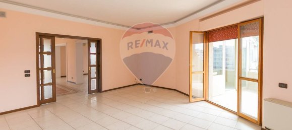 3 bedrooms Penthouse in Syracuse, Italy No. 250597 24