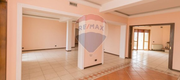 3 bedrooms Penthouse in Syracuse, Italy No. 250597 14