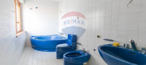 3 bedrooms Penthouse in Syracuse, Italy No. 250597 4