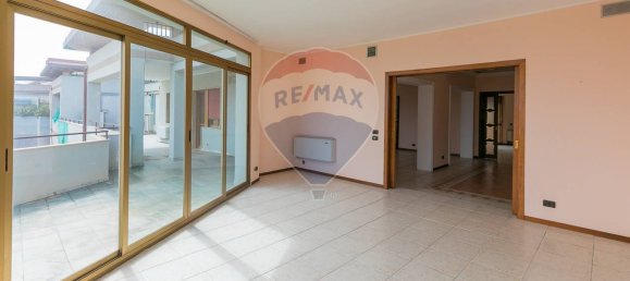 3 bedrooms Penthouse in Syracuse, Italy No. 250597 26