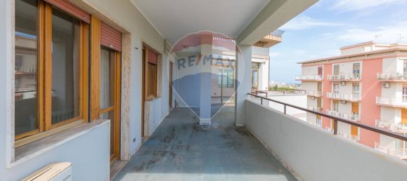 3 bedrooms Penthouse in Syracuse, Italy No. 250597 7