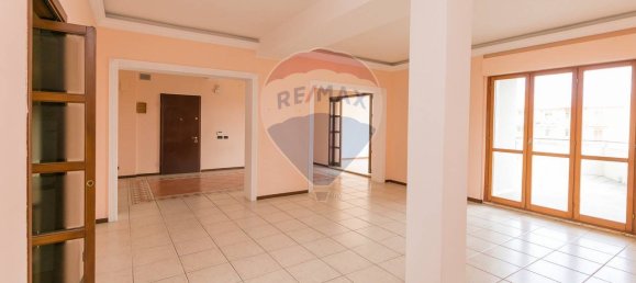 3 bedrooms Penthouse in Syracuse, Italy No. 250597 23