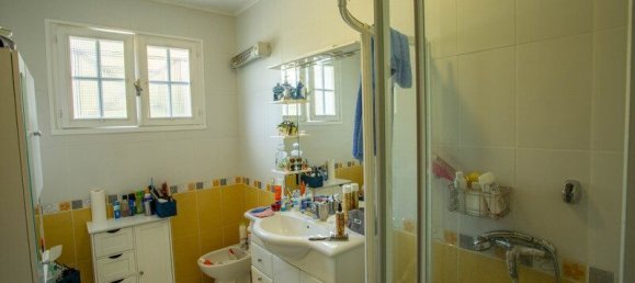 6 bedrooms House in Gironde, France No. 307326 8