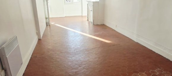 Apartamento de 2 dormitorios en Marseille, France No. 299303 5