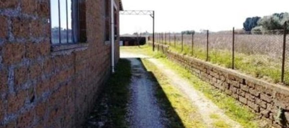 Lagerhaus in Civita Castellana, Italy 220m², Nr. 102955 3
