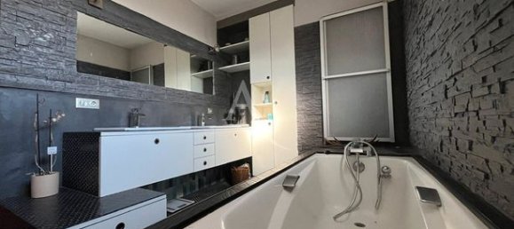 3 Schlafzimmer Haus in Tarn, France, Nr. 300379 8