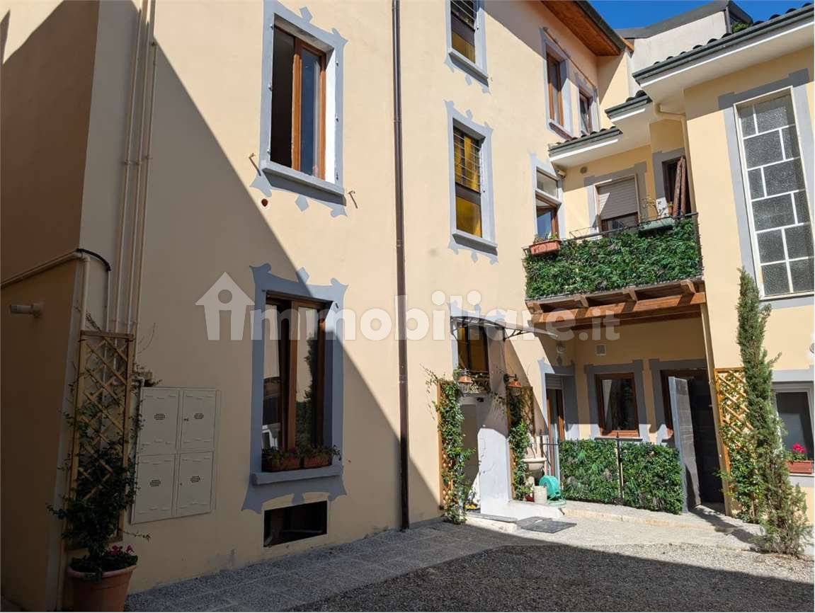 2 غرف نوم شقة في Capriate San Gervasio, Italy رقم 383575