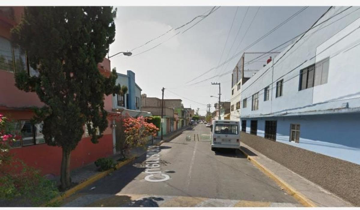 3 bedrooms House in Ciudad Nezahualcoyotl, Mexico No. 213748