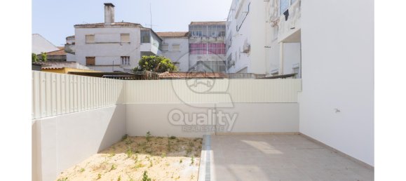 2 bedrooms Apartment in Barreiro, Portugal No. 201222 2