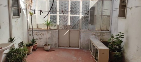 Дом с 6 комнатами в Lequile, Италия № 105455 10