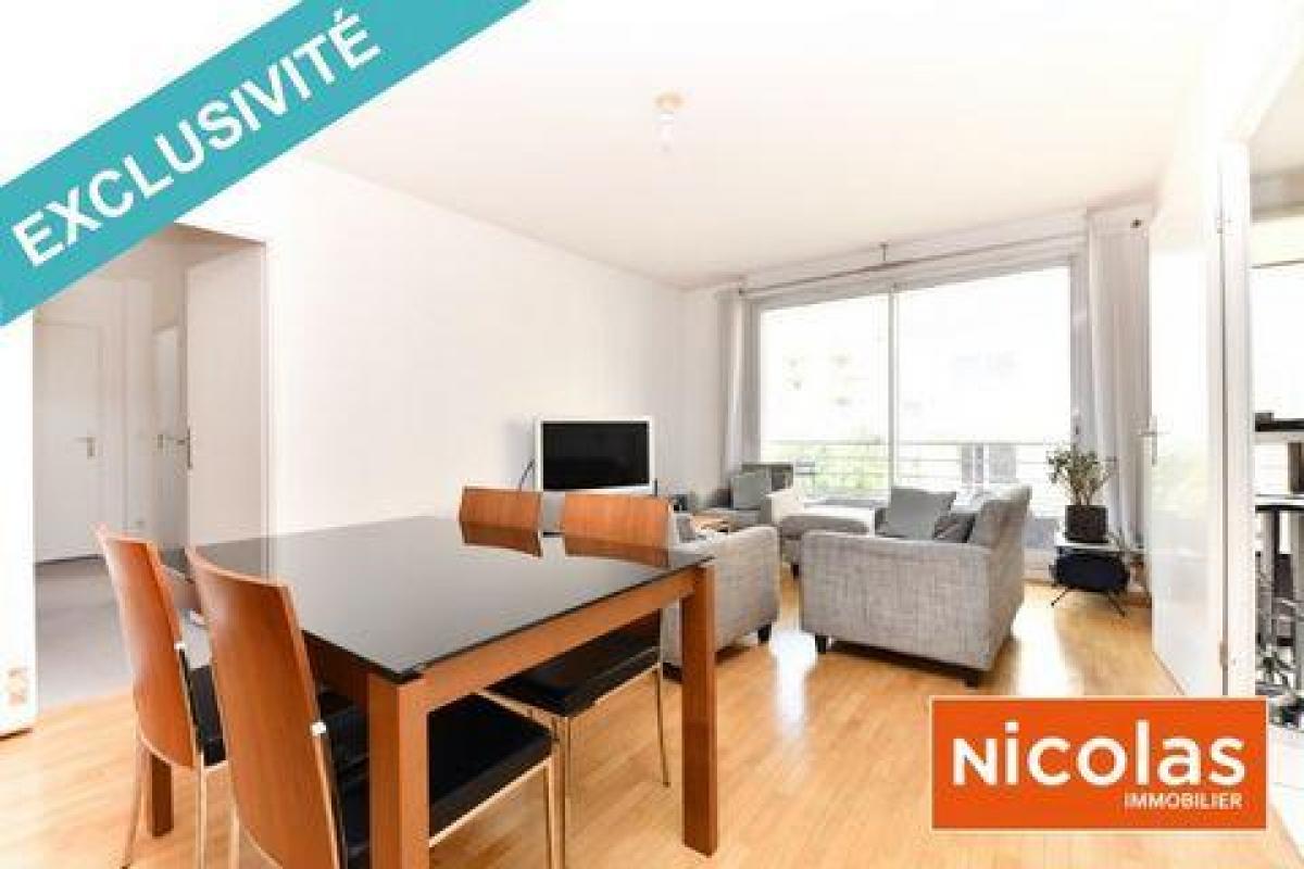 2 bedrooms Condo in Massy, France No. 33424