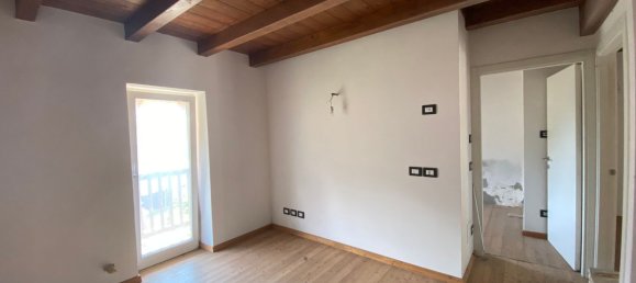 Дуплекс с 4 комнатами в Борго Вальсугана, Италия № 280029 9