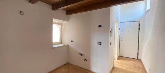 Дуплекс с 4 комнатами в Борго Вальсугана, Италия № 280029 3