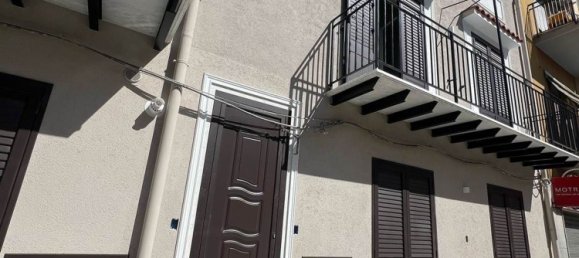 2-Zimmer Wohnung in Palermo, Italy, Nr. 51198 3