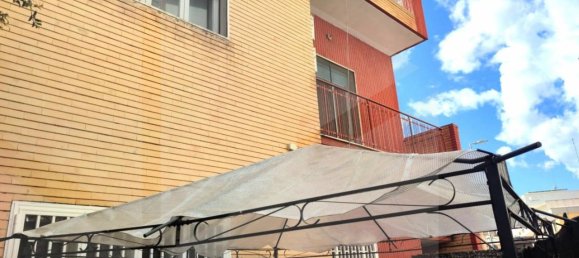 2 rooms Apartment in Bari, Italy No. 33850 3