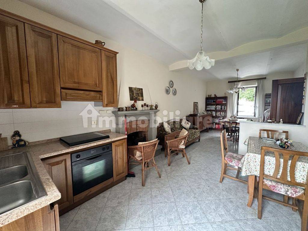 Villa T5 em Monteleone d'Orvieto, Italy N.º 176383