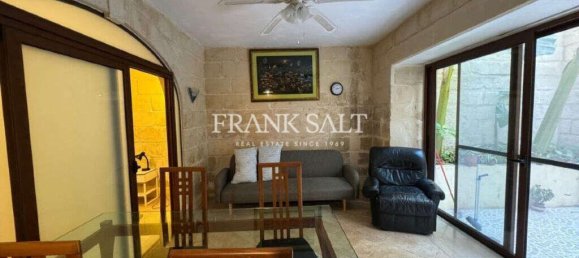 5 bedrooms Townhouse in Sliema, Malta No. 1499 4